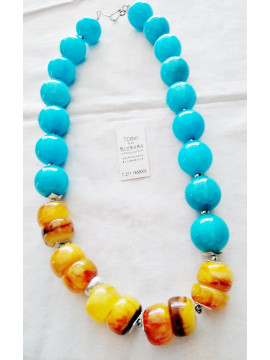 Necklace made of turquoise and amber