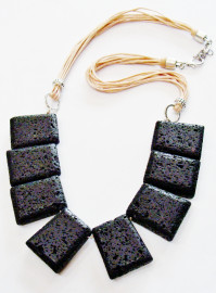Necklace (48 cm) with mineral lava