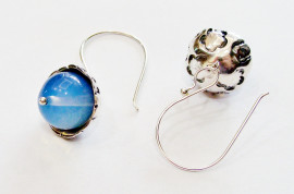 Silver 925o earring with mineral moonstone