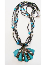 Necklace with pearl and turquoise