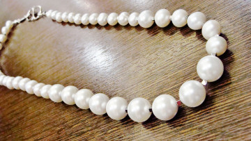 Necklace with pearls (Akoya Pearls)