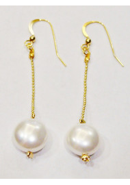 Earring shell pearl coin