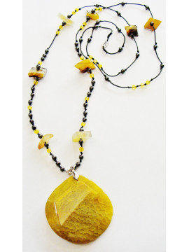 Necklaces (58 cm) with agate