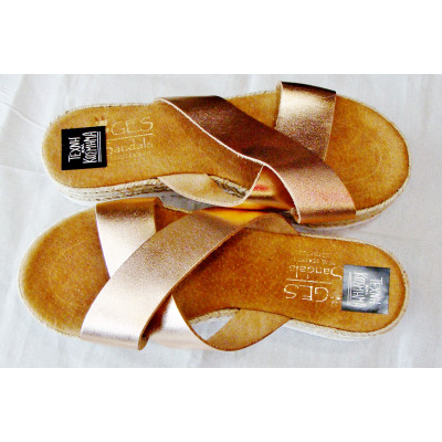 Σανδάλι δερμάτινο πλατφόρμα 