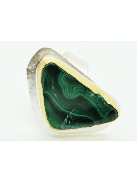  Silver ring with malachite mineral stone