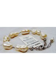 Bracelet with barock pearl