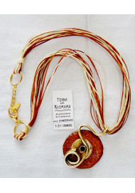 Necklace with ceramic circular element