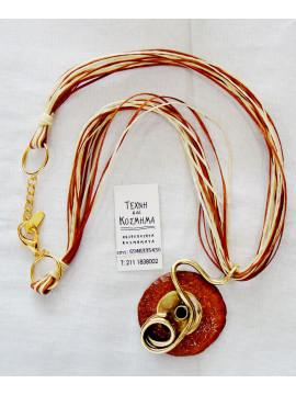 Necklace with ceramic circular element