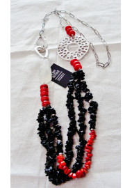 Necklace with black agate and coral chips