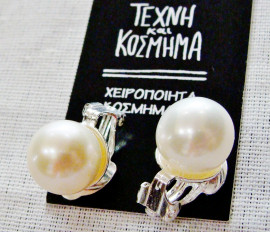 Silver earring with clip (nail)