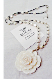 Necklace to pearl south sea