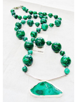 Silver beads with malachite