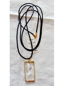 Long necklace with geometric element and perciosa