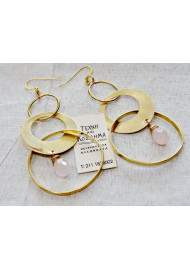 Earring with 3 rings and quartz tagier